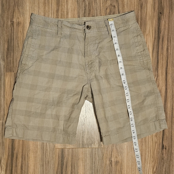 The North Face Tan Flat Front Shorts - Picture 6 of 11